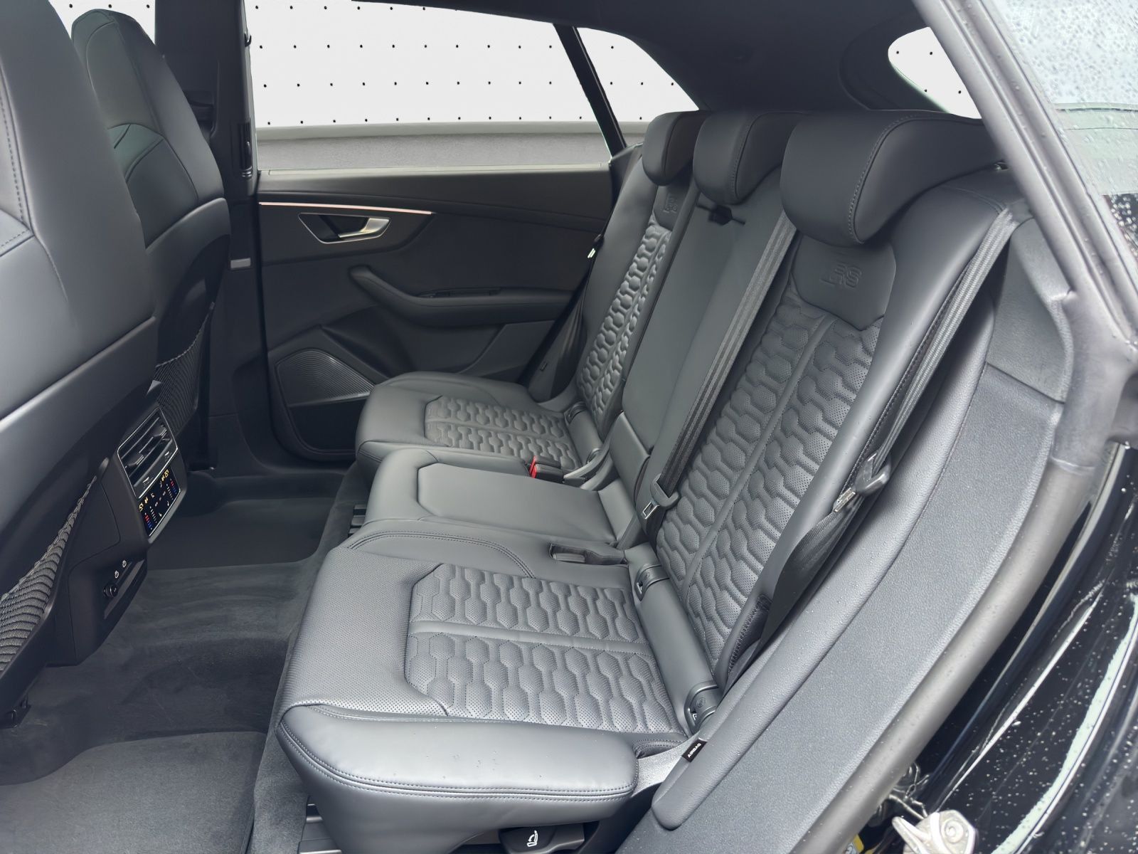 Audi RSQ8 - Bild 16