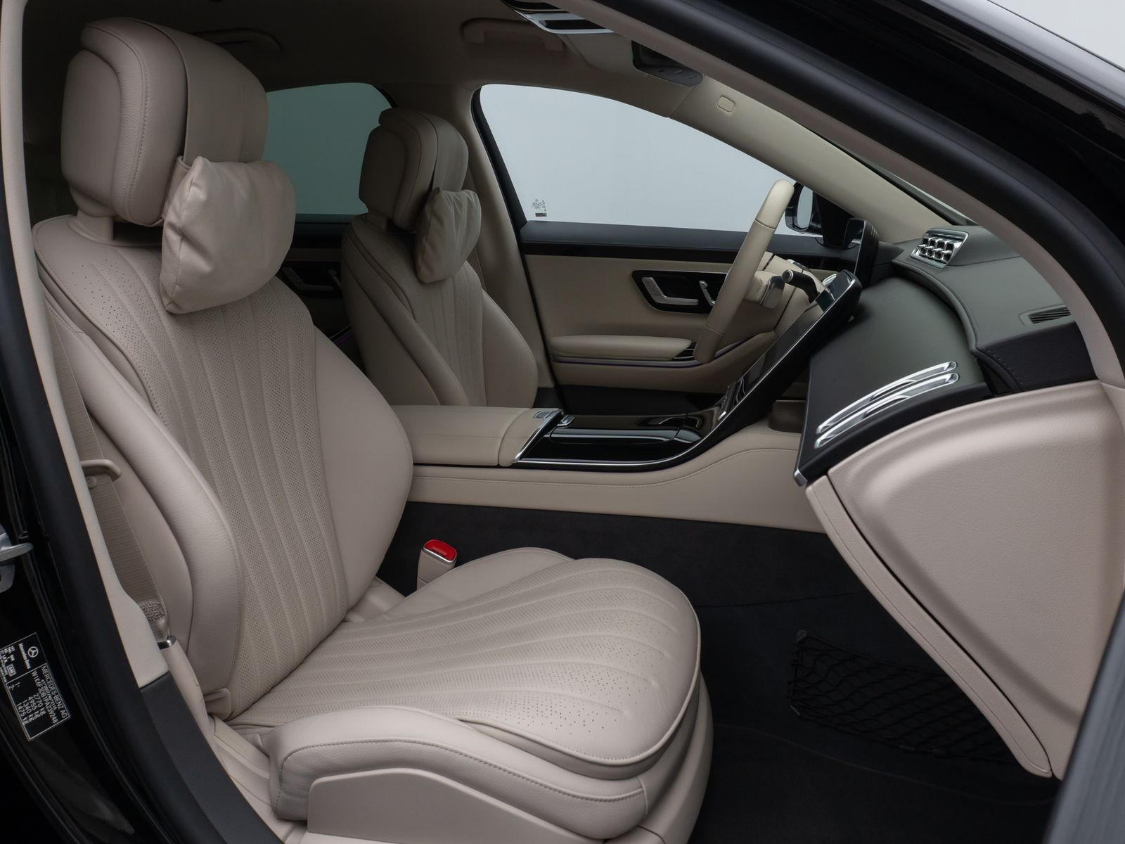 Fahrzeugabbildung Mercedes-Benz S 400d 4Matic HUD DAB 360° 9G-Tronic MBUX Ent.+