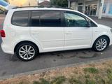 Volkswagen Touran 2.0 Diesel 140 ps - Volkswagen Touran mit Diesel-Antrieb: Ps 140
