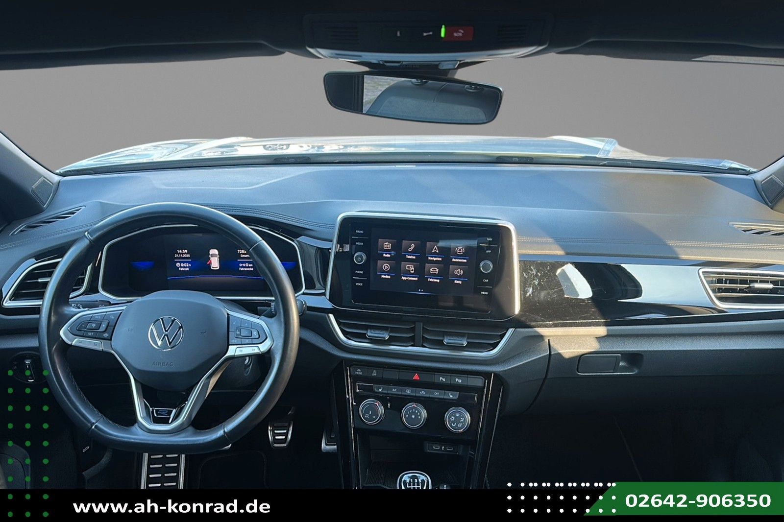 Fahrzeugabbildung Volkswagen T-Roc R-Line 1.0 TSI 81kW*SITZHZNG*PDC*