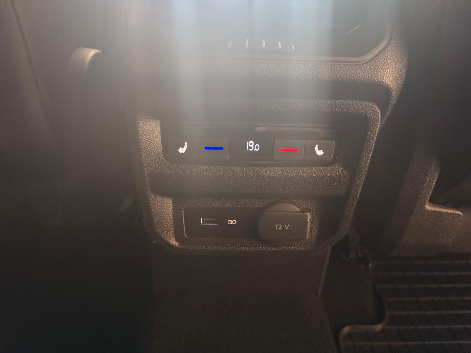 Fahrzeugabbildung SEAT Tarraco Xcellence 4Drive/ SCHECKHEFT/AHK/BEATS