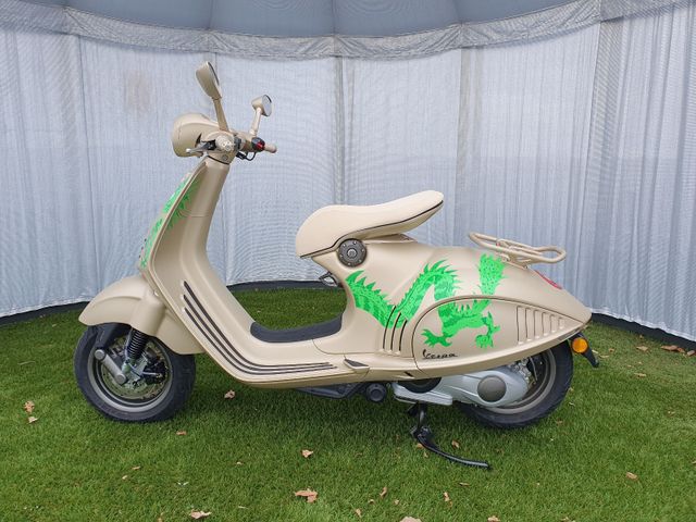 Vespa 946 Dragon