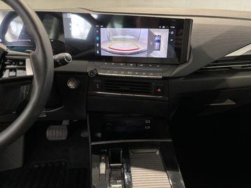 Fotografie 17 des Opel Astra 1.2 Turbo Hybrid 48 V GS