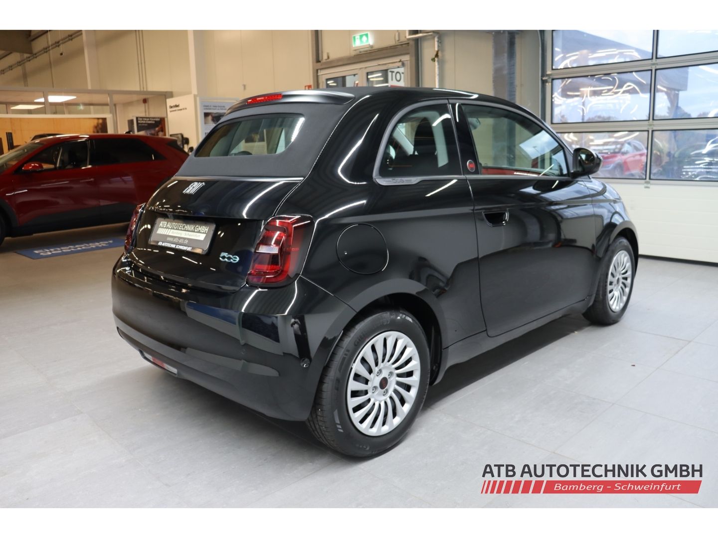 Fahrzeugabbildung Fiat 500e Cabrio 23,8 kWh RED Komfort-Paket Apple Car