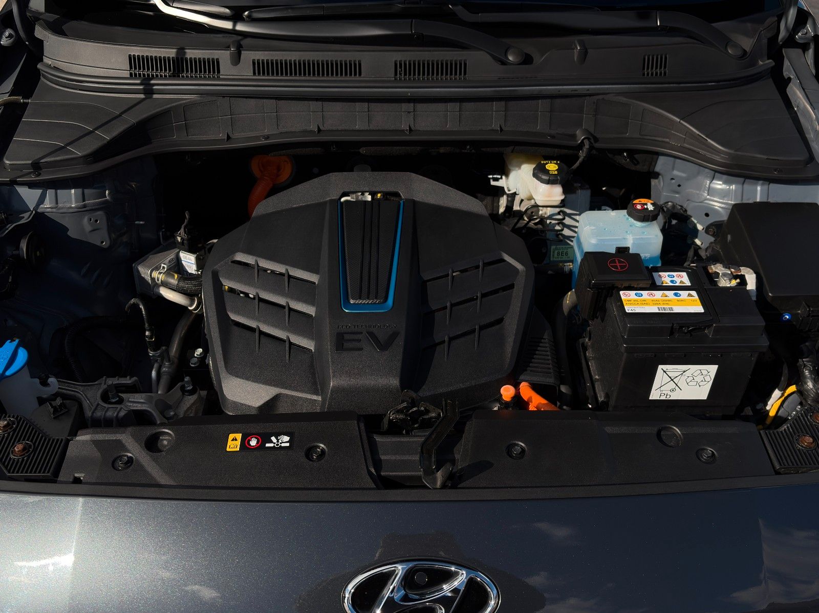 Fahrzeugabbildung Hyundai Kona Elektro SELECT ACC LKAS SHZ LHZ CAM CarPlay