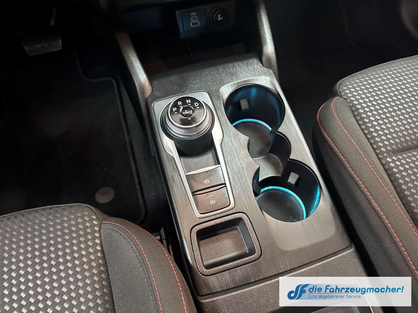 Fahrzeugabbildung Ford Focus Turnier ST-Line Sportpaket Navi Memory Sit