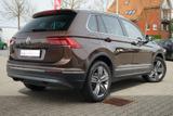 Volkswagen Tiguan 2.0 TSI Highline 4Motion LED Navi ACC AHK - Volkswagen Tiguan: Automatik