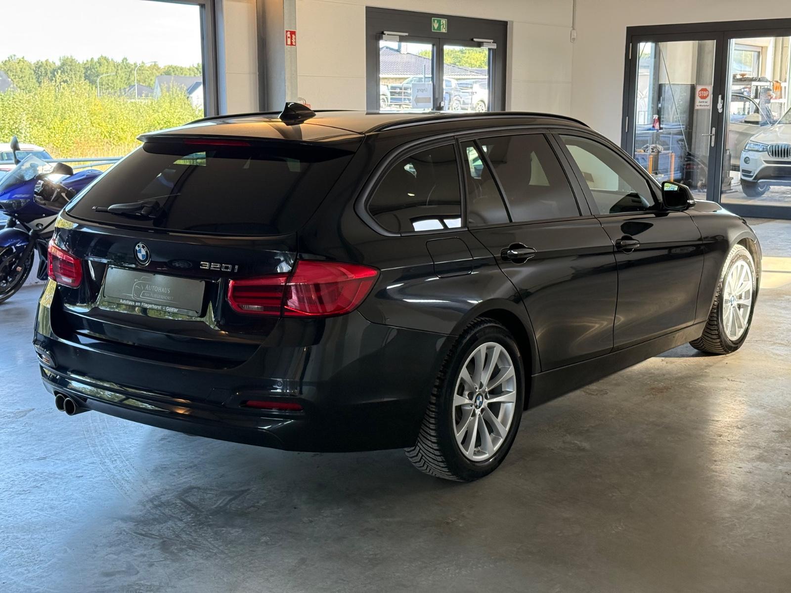 BMW 320i Touring Advantage LED/Memory/HUD/Pano/ACC