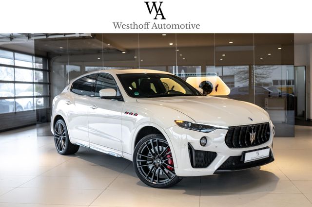 Maserati Levante Trofeo "Off White" Carbon Alcantara Matr