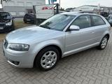 Audi A3 1.6 Attraction - Audi A3 aus 2003: 1.6
