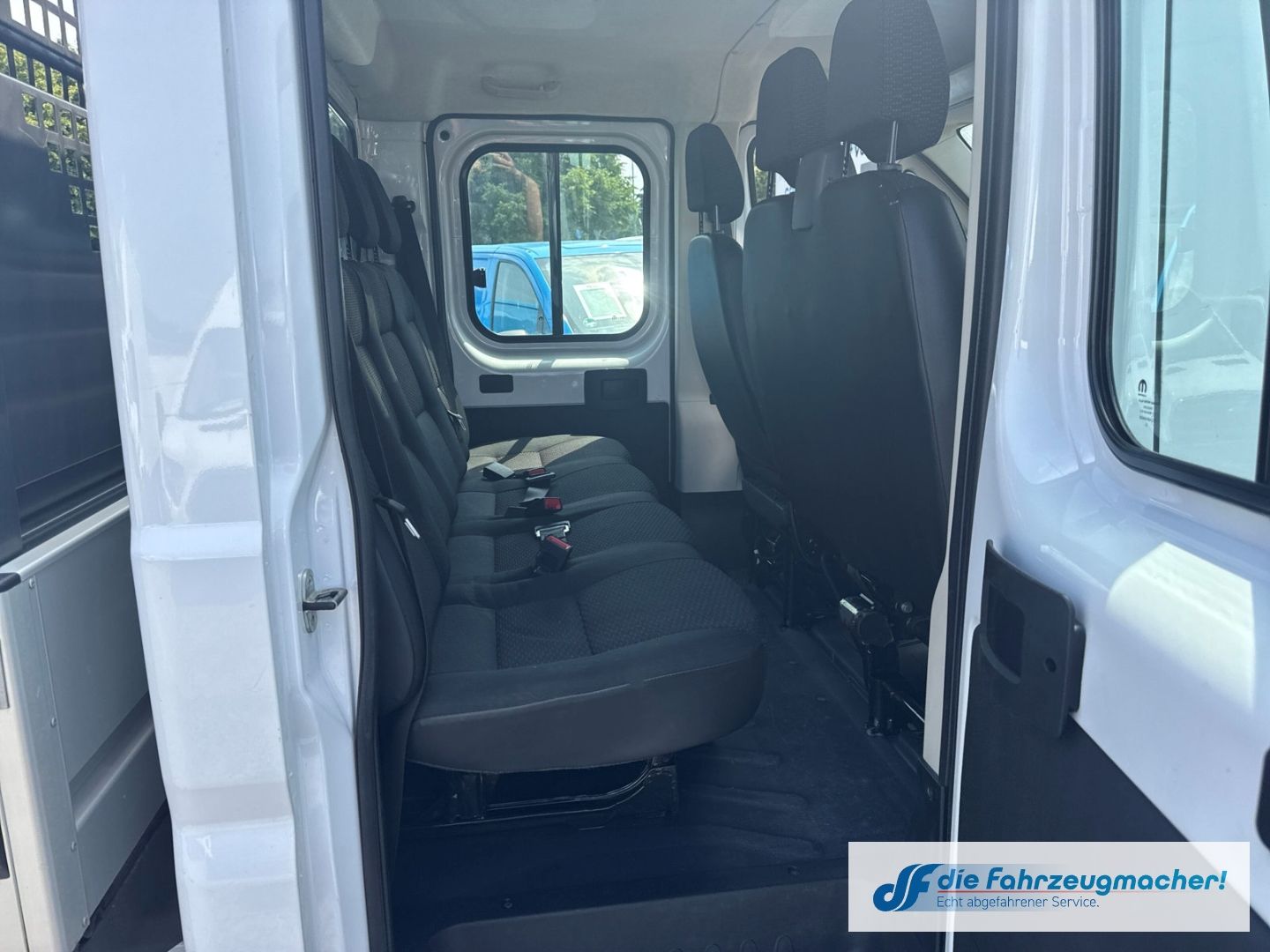 Fahrzeugabbildung Citroën Jumper DoKa Pritsche 35 L4H2 Control Heavy HDi 1