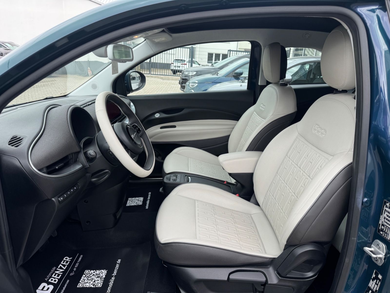 Fahrzeugabbildung Fiat 500 e La Prima/Leder/LED/R-Cam/ACC/Navi/SHZ
