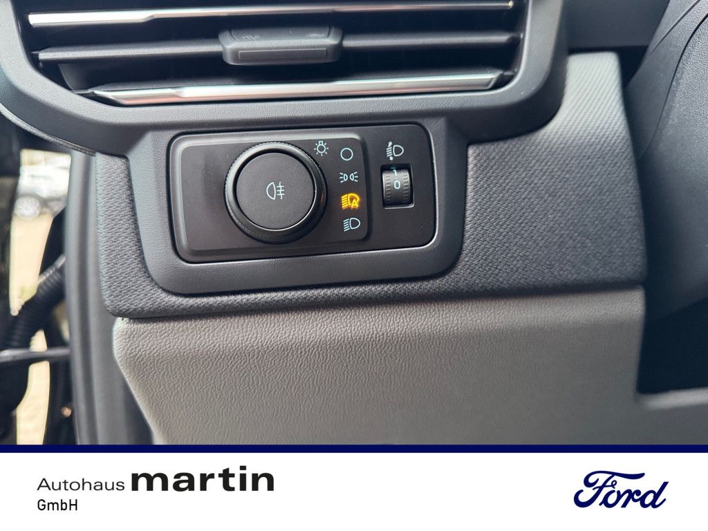 Fahrzeugabbildung Ford Tourneo Custom 2.0 Eco Blue 320 L1 Aut Titanium