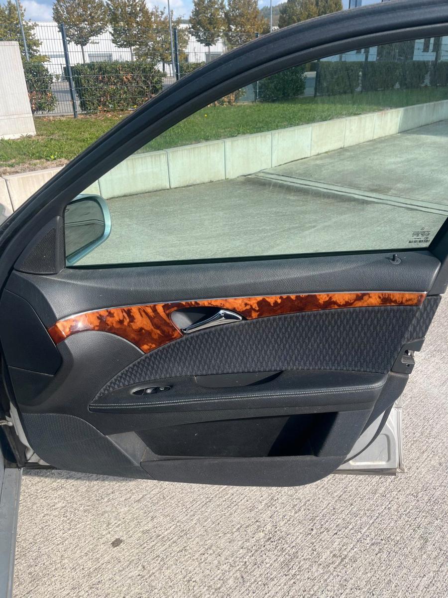 Mercedes-Benz E270 2004 — photo 8