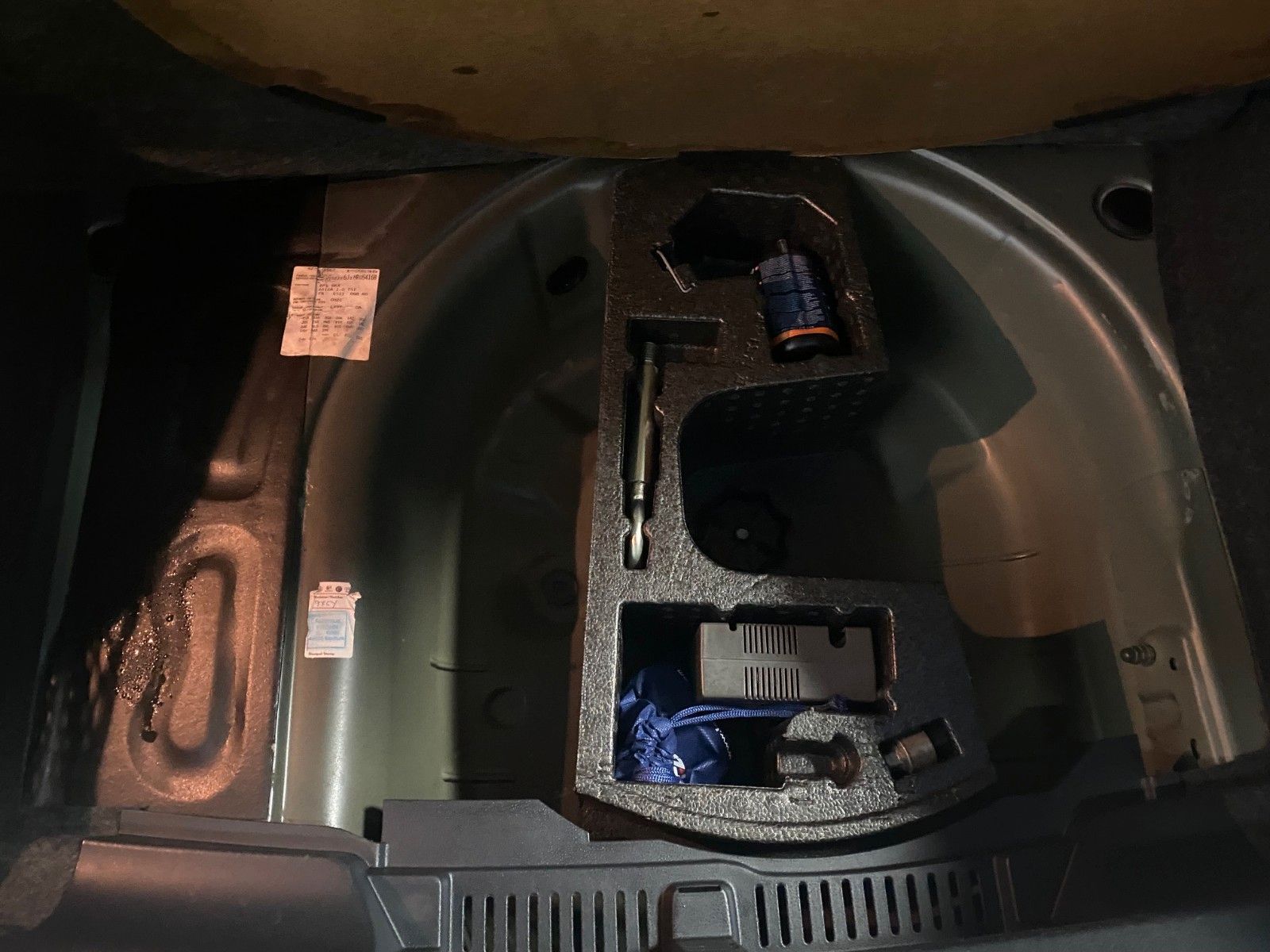 Fahrzeugabbildung SEAT Ibiza 1.0 TSI FR+NAVI+ALLWETTER+SITZHEIZUNG+FR++