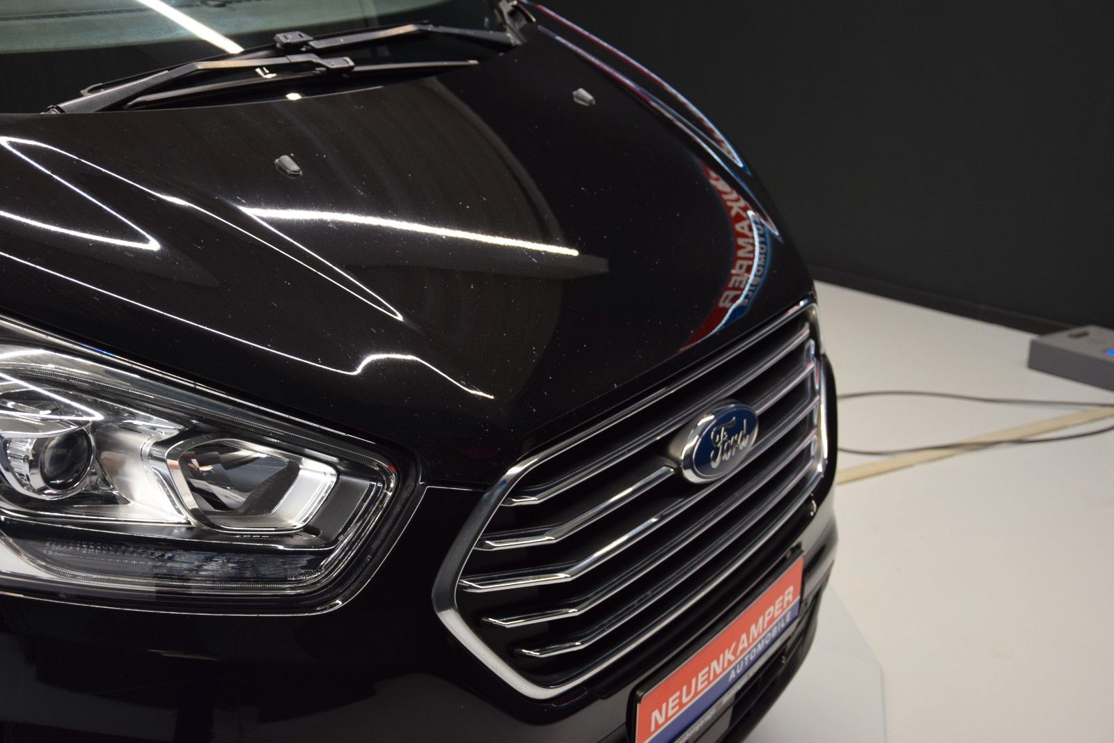Fahrzeugabbildung Ford Custom 320 L1 Leder Navi Autom. Kamera