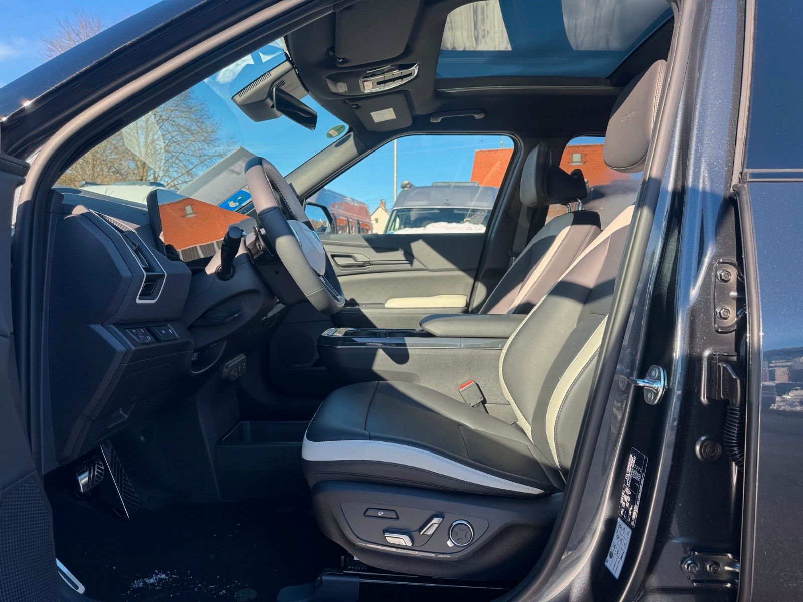 Fahrzeugabbildung Kia EV5 2WD GTL LAUNCH EDITION KWH 81,4 KWH