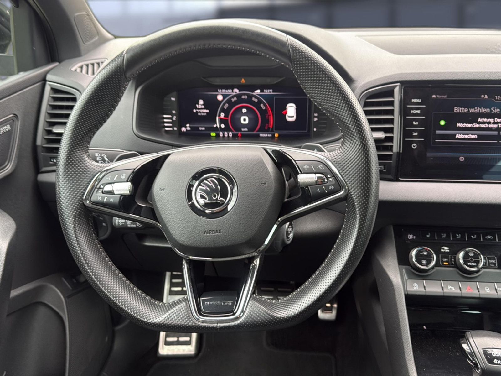 Fahrzeugabbildung SKODA Karoq Sportline 4x4/ unfallfrei