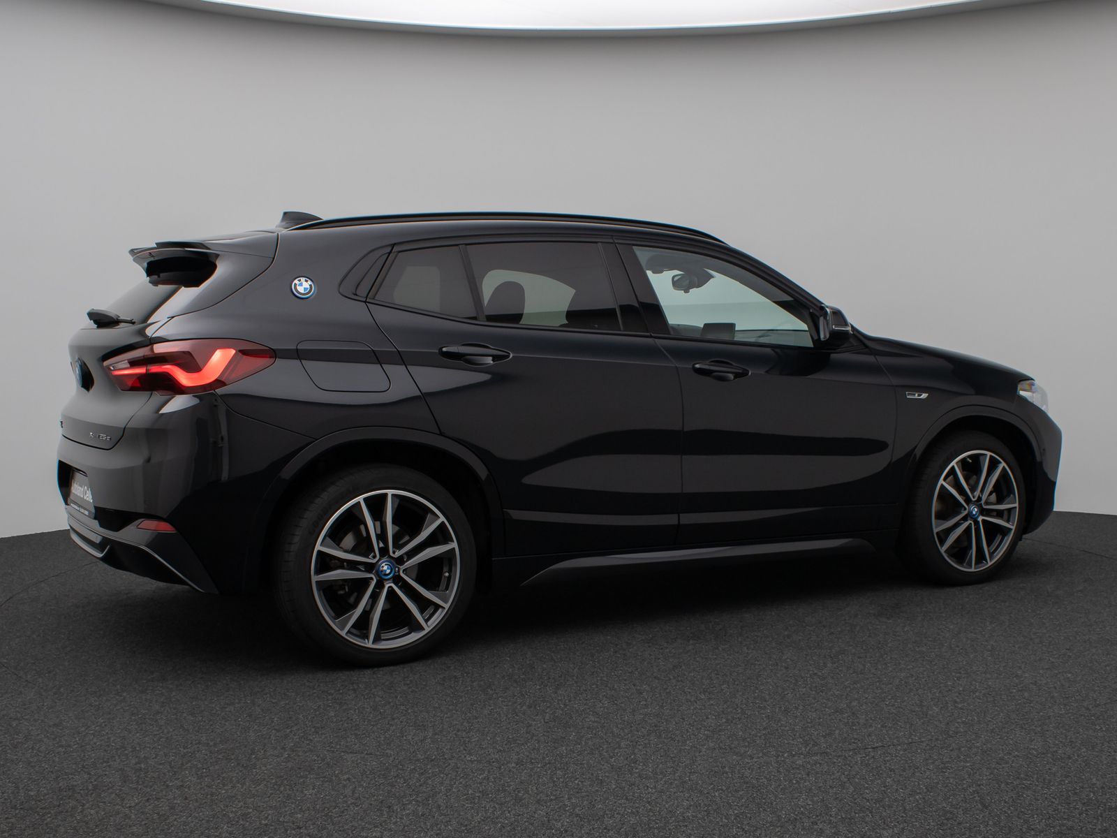Fahrzeugabbildung BMW X2 xD25e M Sport HUD DAB Kamera Alarm Panorama