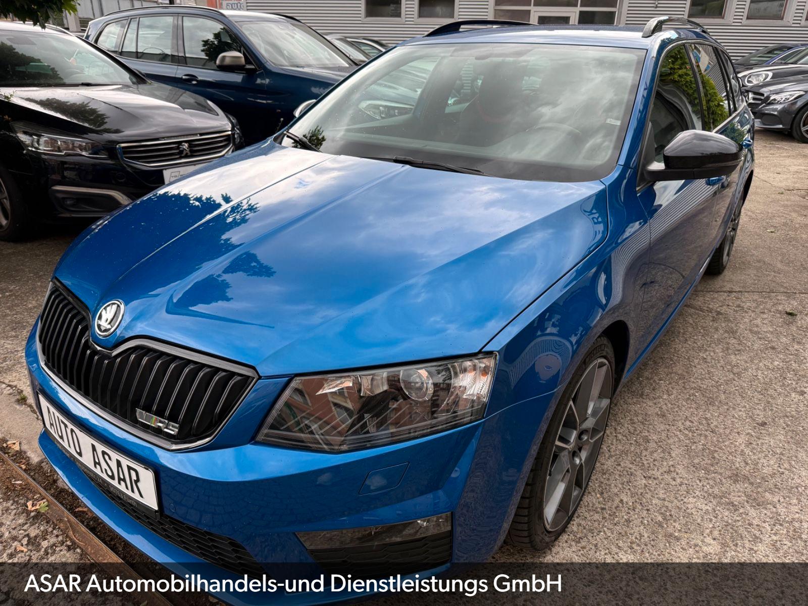 Skoda Octavia Combi 2,0TDI RS BLACK DESIGN/CARPLAY/AHK