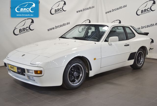 Porsche 944 A/T
