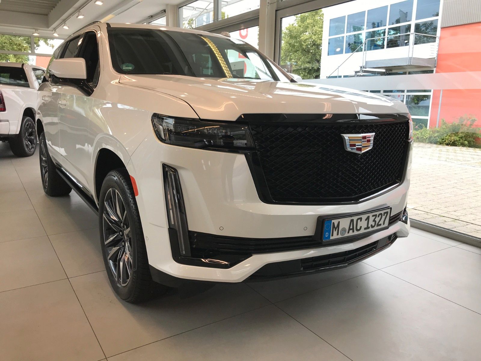 Fahrzeugabbildung Cadillac Escalade Sport Platinum 6.2 V8  4x4