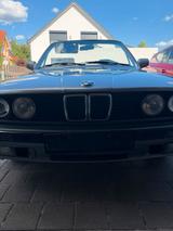 BMW E30 Cabrio 3.18i - BMW i3 mit Benzin-Antrieb