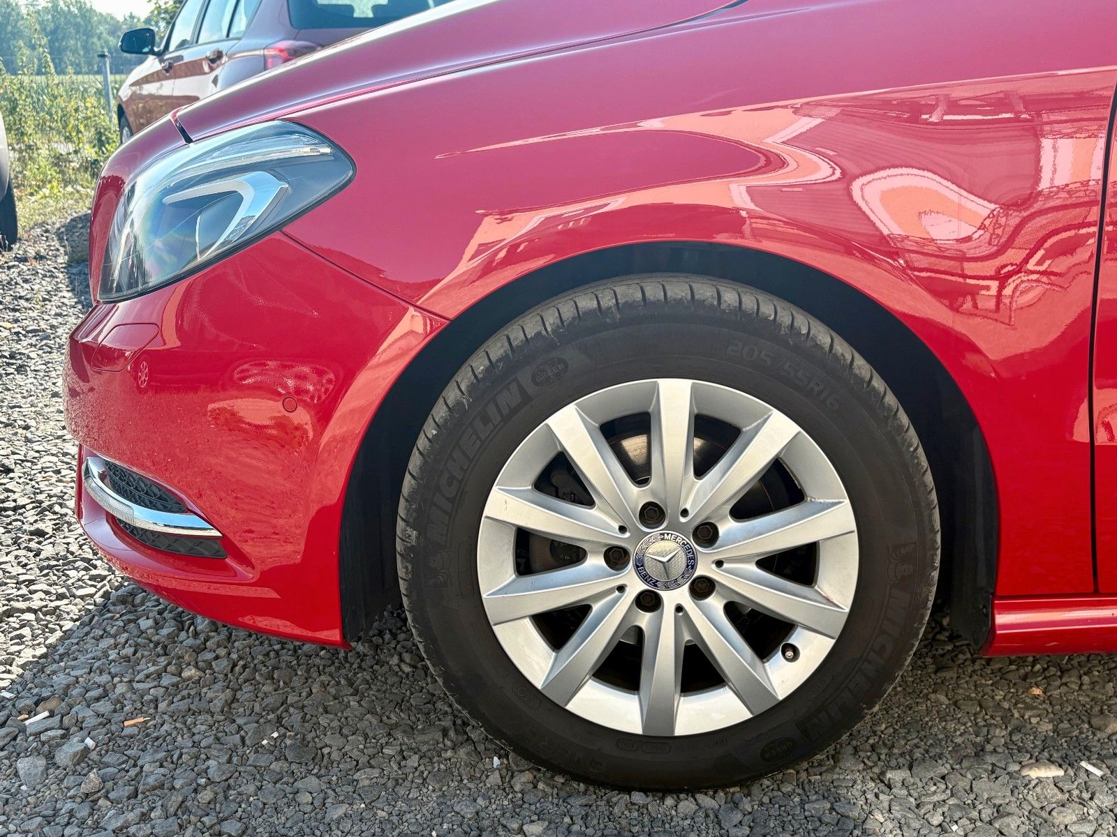 Fahrzeugabbildung Mercedes-Benz B 180 Xenon AHK 1.HAND Klima SCHECKHEFT SHZ PDC