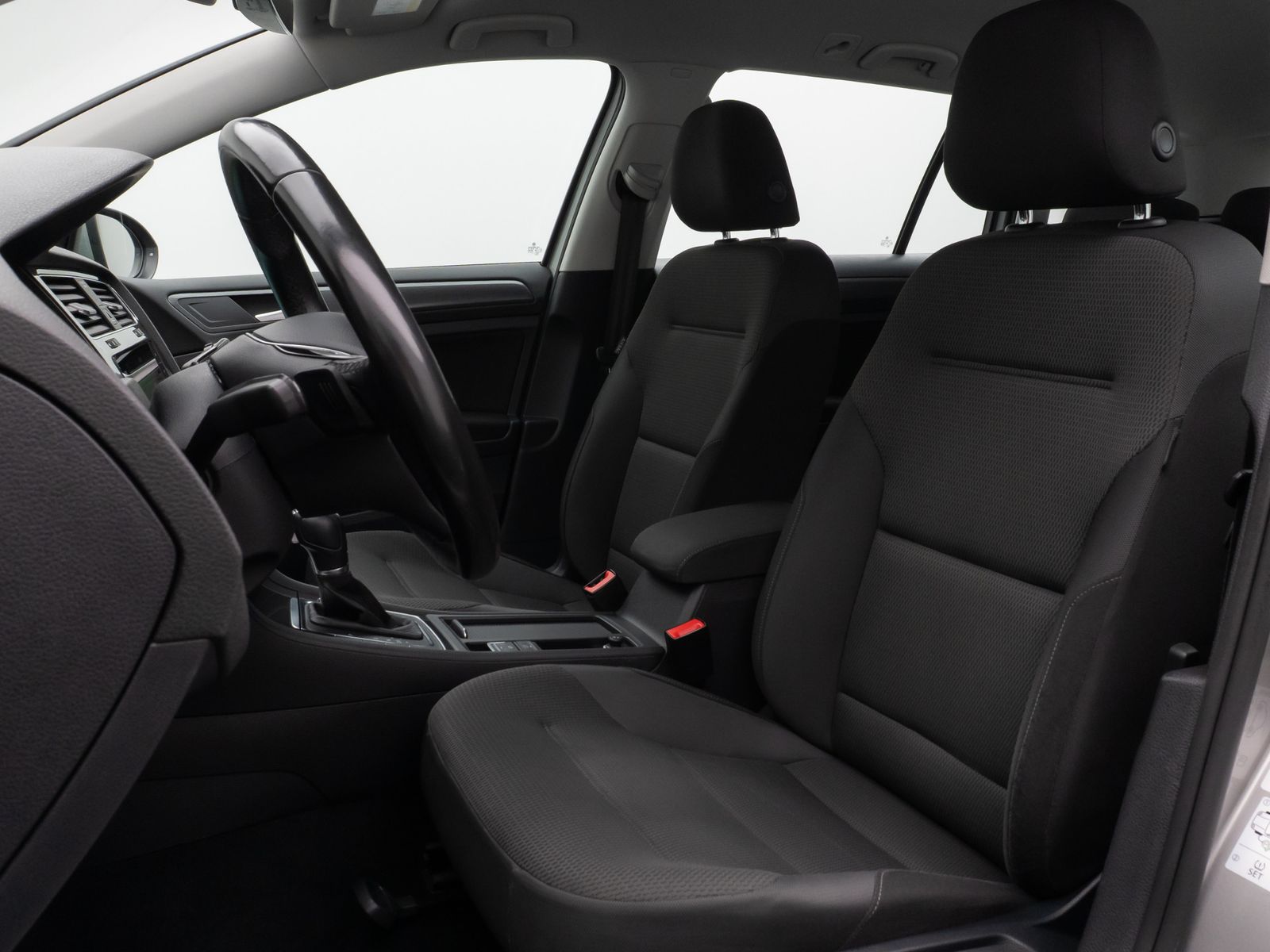 Fahrzeugabbildung Volkswagen Golf VII Variant Comfortline Navi PDC Standheiz