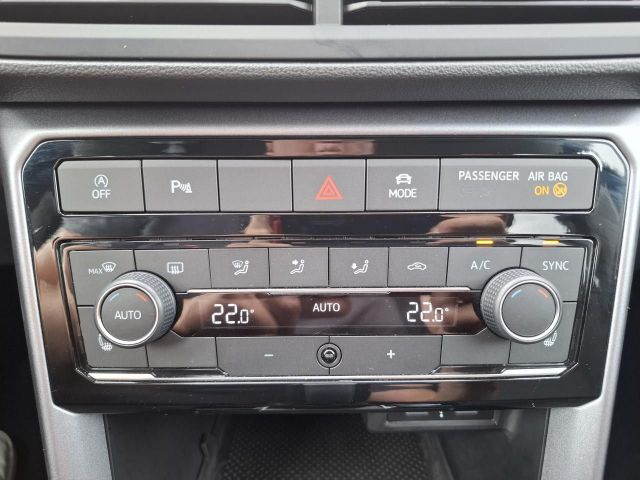 T-CROSS 1.5 TSI DSG ACTIVE SHZ+LED+CAM+NAVI+ACC