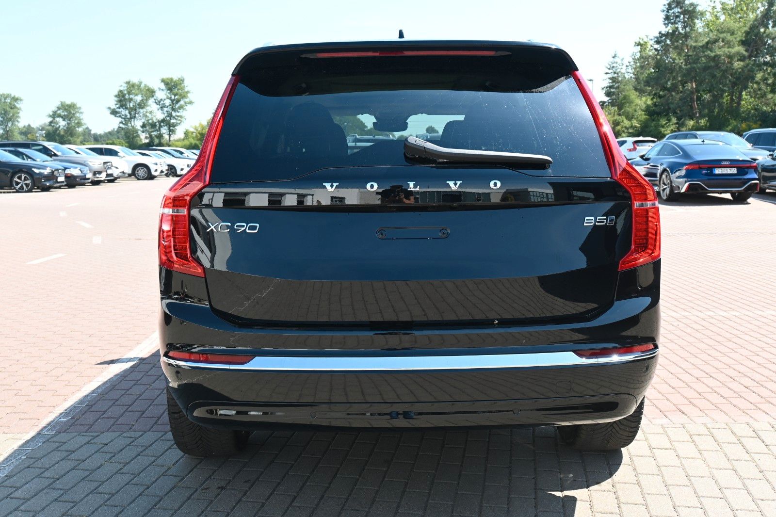 Fahrzeugabbildung Volvo XC90 B5 D AWD Plus Bright