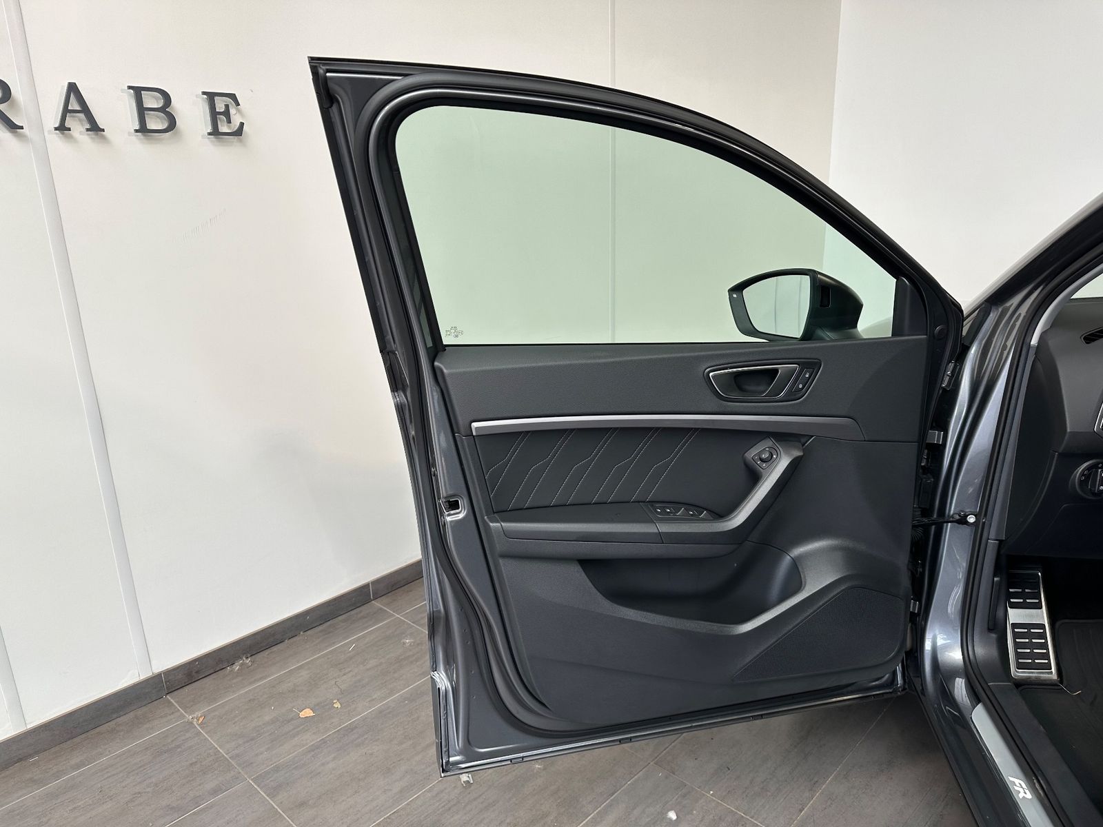 Fahrzeugabbildung SEAT Ateca FR 4Drive 2.0 TSI DSG NAV+LED+KAM+ACC