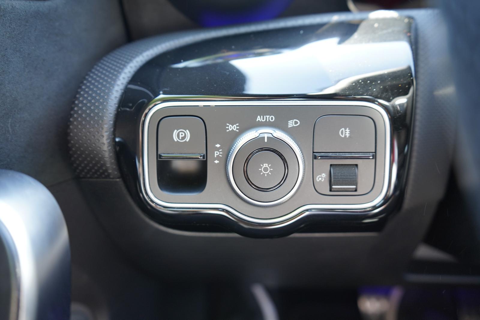 Mercedes-Benz CLA SB AMG Line LED Navi Alcantara Keyless, миниатюра 25