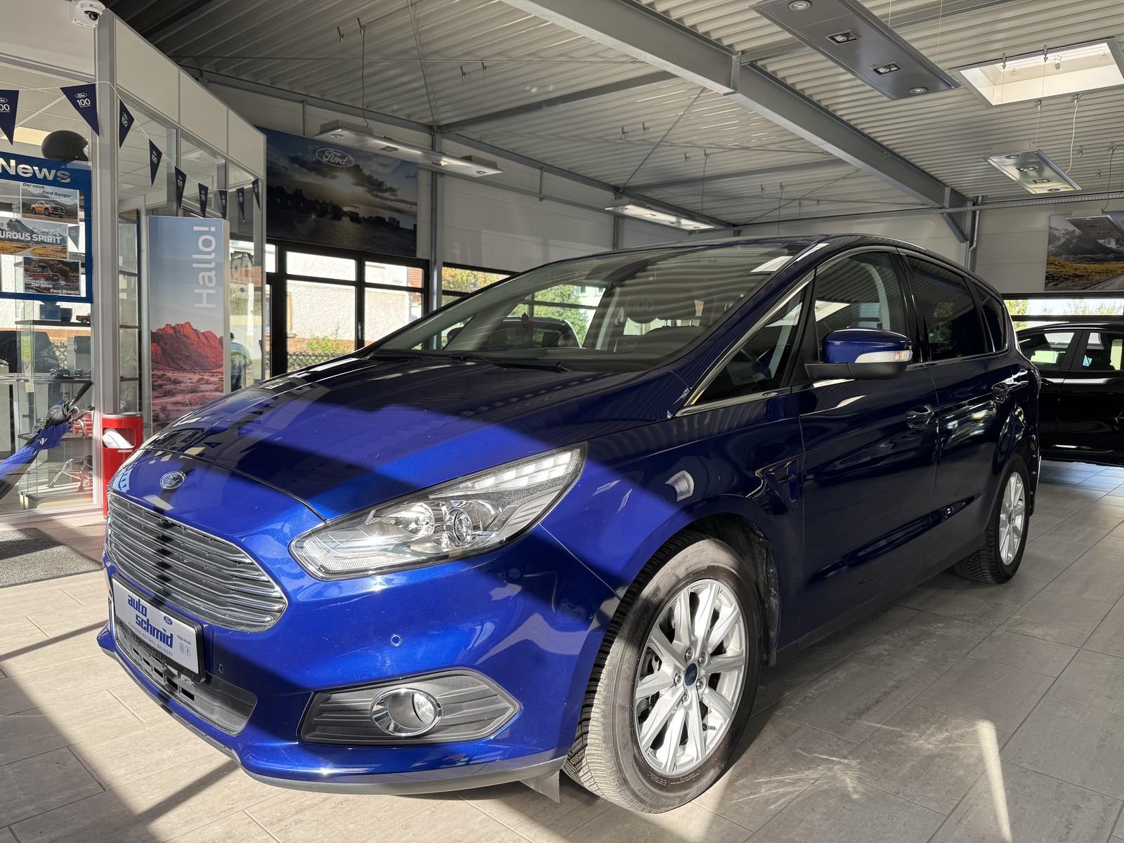 Ford S-Max Titanium
