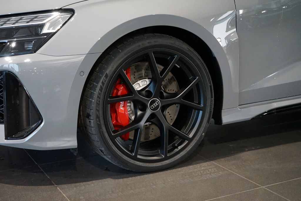 AUDI RS3 Sportback | Schalensitze | Pano | HuD AUDI RS3 Sportback | Schalensitze | Pano | HuD