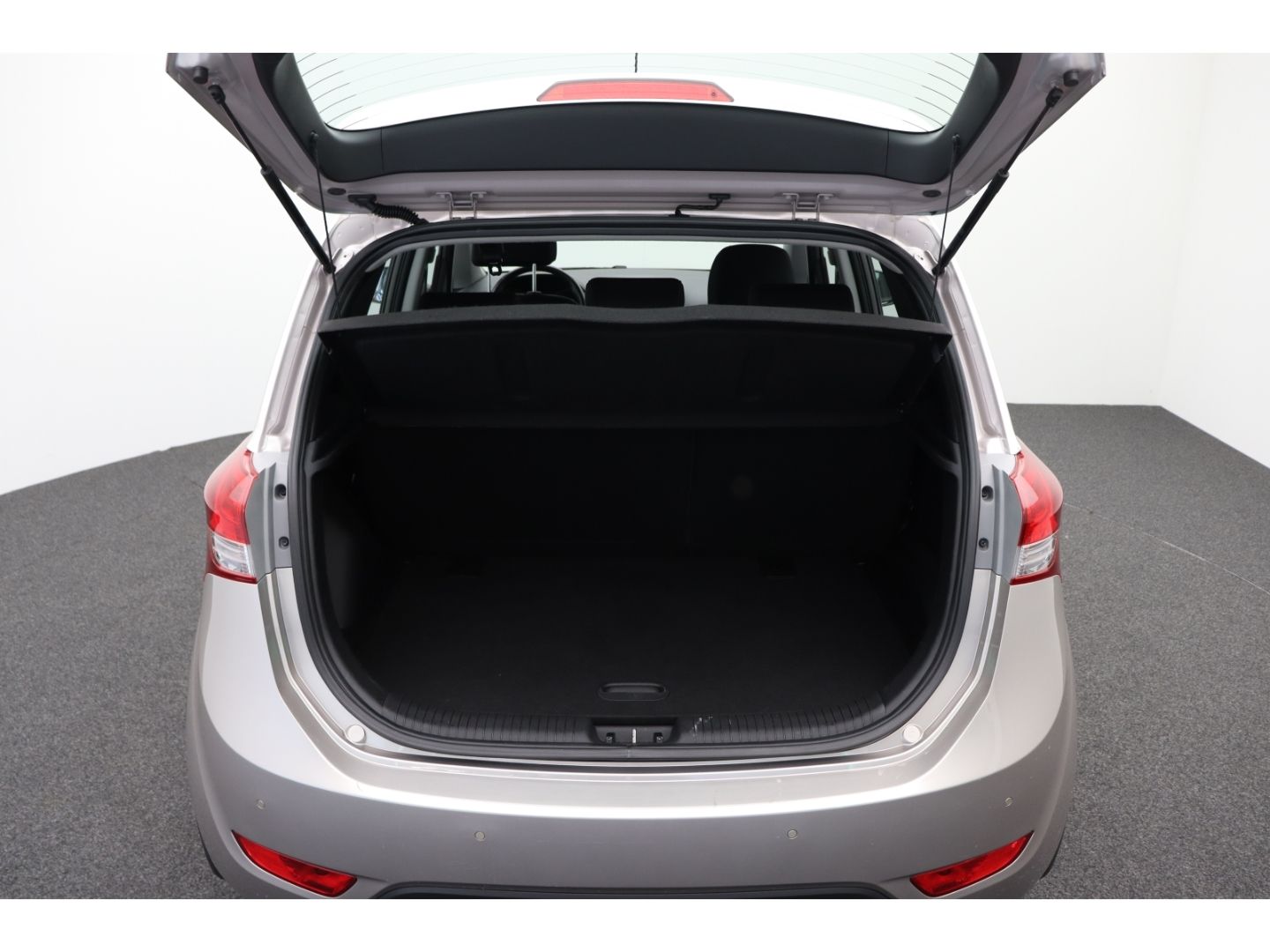 Fahrzeugabbildung Hyundai ix20 Klimaauto SHZ Tempomat Kamera Navi