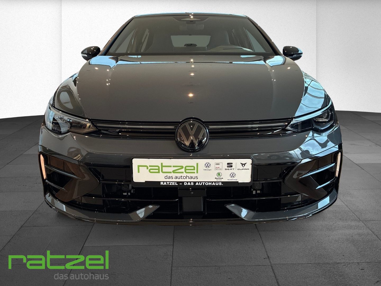 Fahrzeugabbildung Volkswagen Golf R Performance Paket+NAVI+AHK+LED+Harman