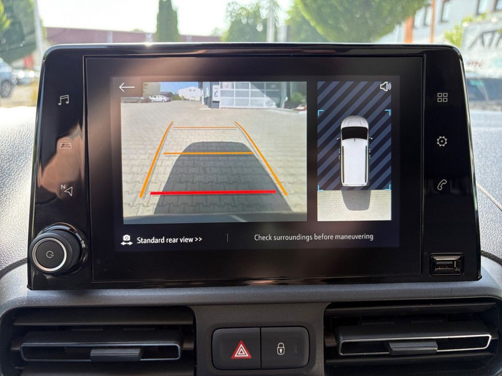 Fahrzeugabbildung Opel Combo Life E 1.5 Innovation