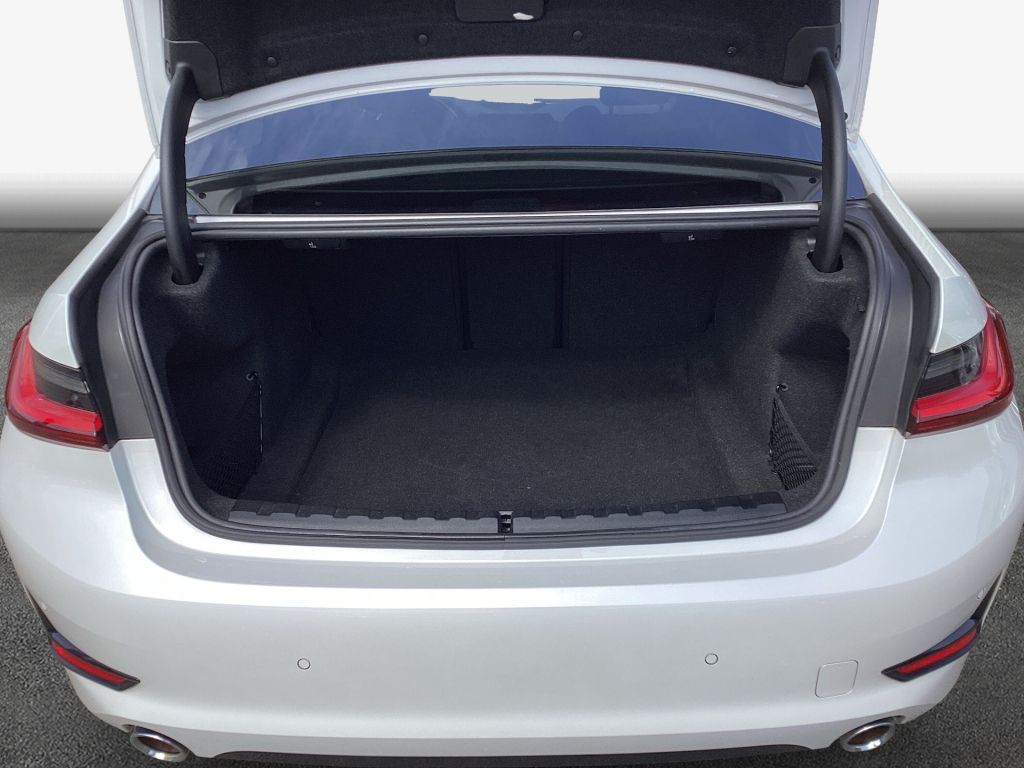 BMW 320i Aut. Sport Line Laserlicht* HiFi* SHZ* foto 10