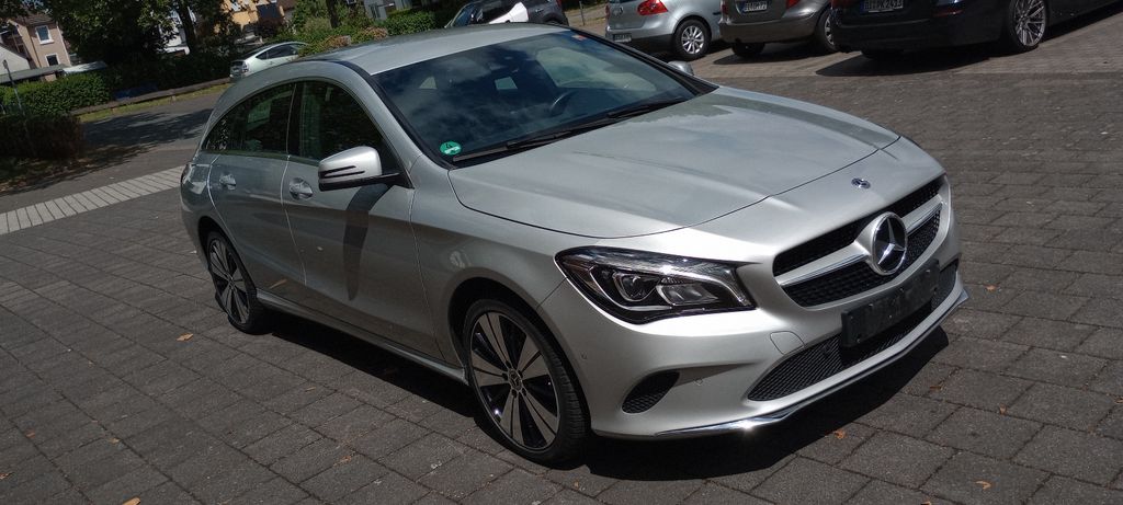 Image of Mercedes-Benz CLA 220 Shooting Brake