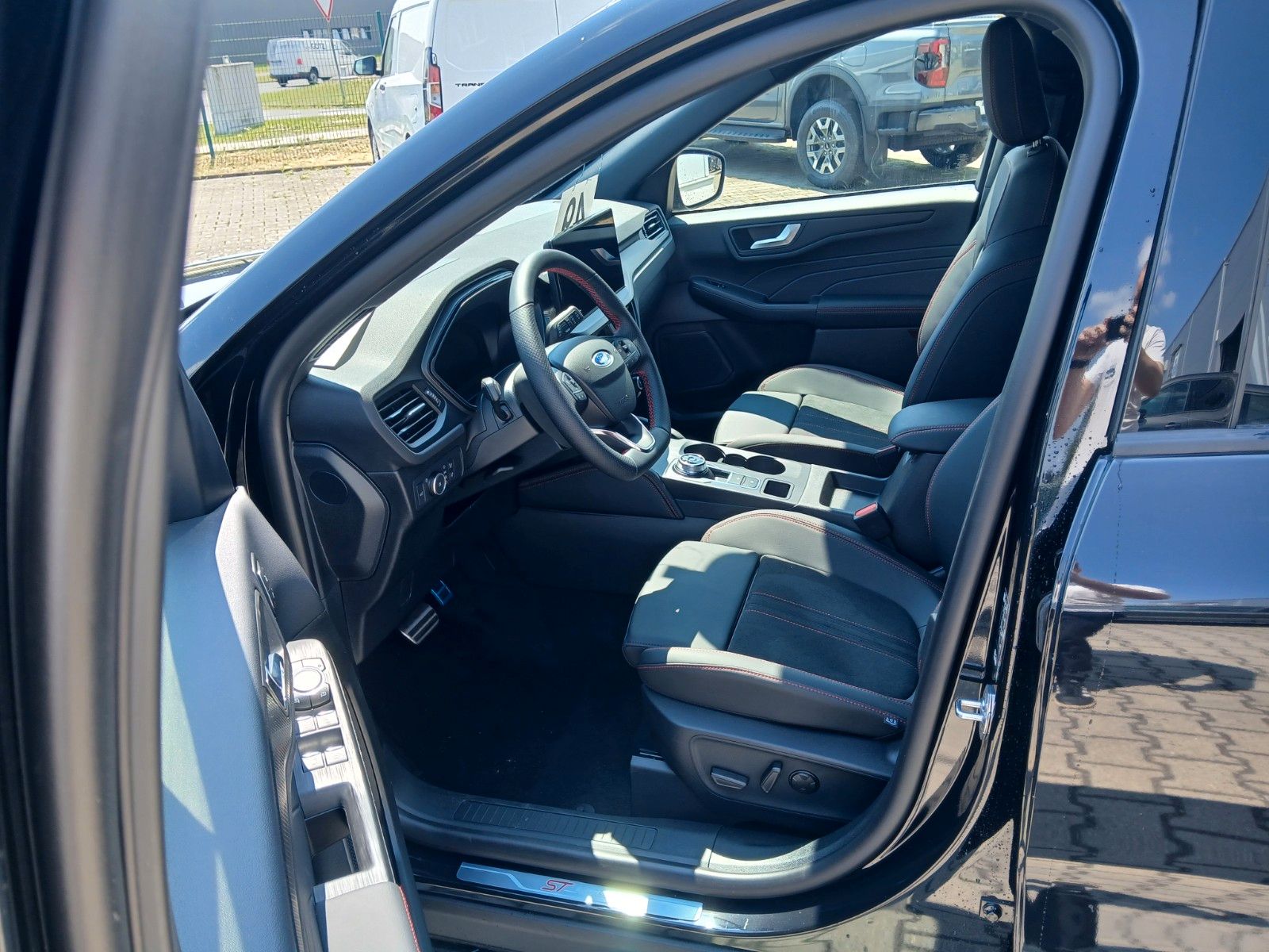 Fahrzeugabbildung Ford Kuga Hybrid ST-Line X