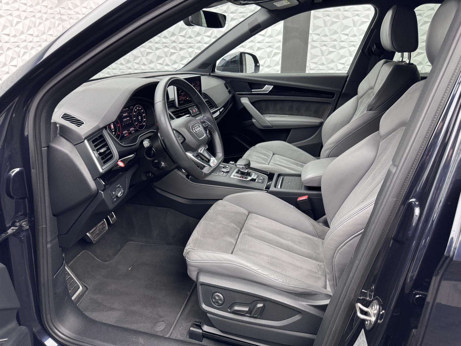 Fahrzeugabbildung Audi 40 TDI QA/S-LINE/PANO/B&O/MATRIX/AHK/360°/MEMORY