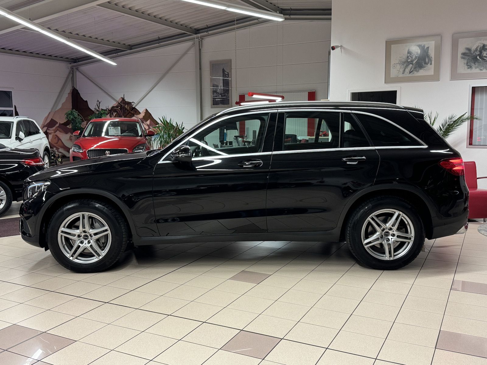 Fahrzeugabbildung Mercedes-Benz GLC 250 4Matic /LED/Navi/CAM/Spur/Ahk