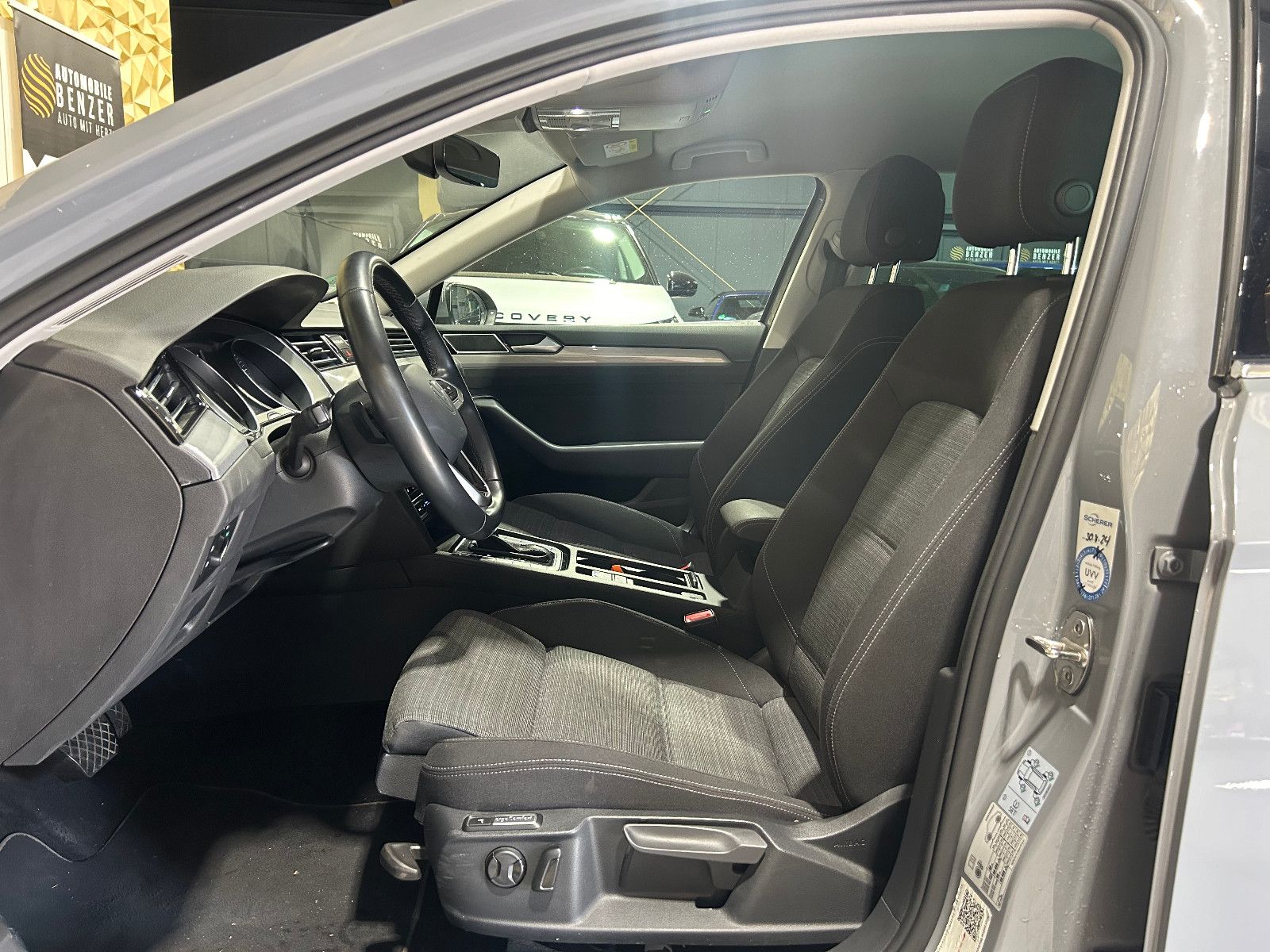 Fahrzeugabbildung Volkswagen Passat Variant Business/APPLE/8-FACH/ACC/KAMERA/