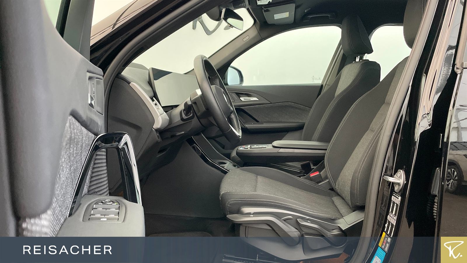 BMW iX1 xDrive30 LCProf HUD 360° AHK PDC 17 LM foto 4