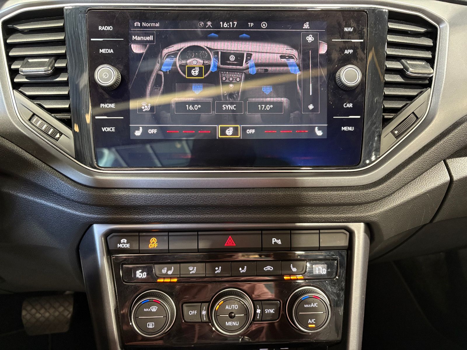 Fahrzeugabbildung Volkswagen T-Roc Cabriolet TSI/APPLE/PDC/ACC/NAVI/SHZ/TOTWI