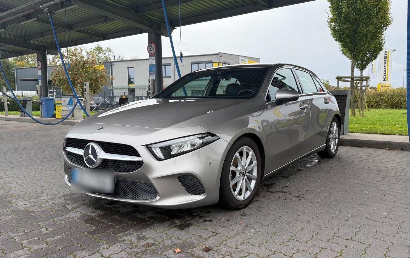 Mercedes-Benz A 180