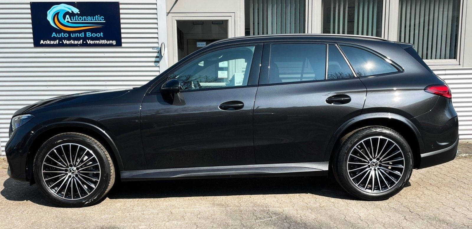 Fahrzeugabbildung Mercedes-Benz GLC 220d 9G 4MATIC AMG-LINE MBUX 20"AMG NIGHT P.