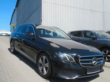 Mercedes E 220 - 1