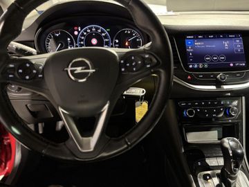 Fotografie 15 des Opel Astra 1.4 Turbo Start/Stop Automatik Elegance